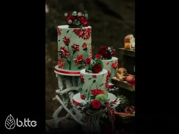 کیک شب یلدا برای عروس