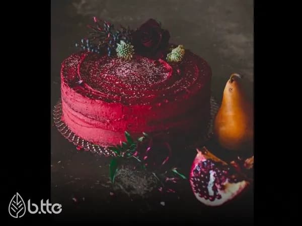 کیک شب یلدا برای مدرسه